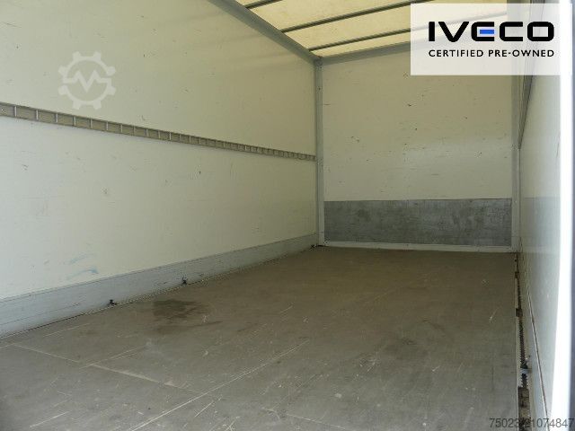 Vrachtwagen met bakwagen IVECO 35C16H Koffer LBW