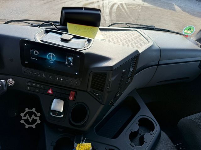 Vrachtauto met open laadbak MERCEDES-BENZ ACTROS 1830 L Pritsche 6,4 m*Mitnahmestapler*ADR