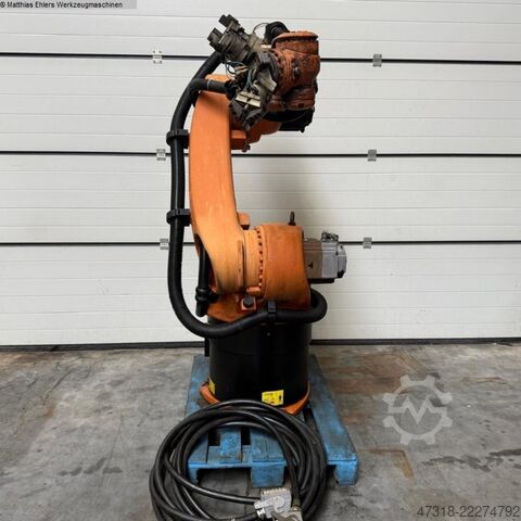 Roboter - Handling KUKA Ersatzteilträger