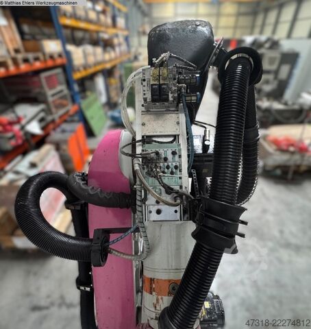 Roboter - Handling KUKA KR 200/3 - Ersatzteilträger
