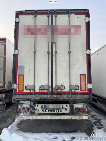Schmitz Cargobull kastentrailer met Carrier-unit Schmitz Cargobull box semi-trailer with Carrier unit