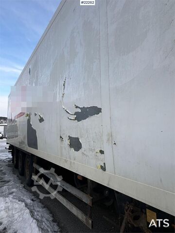 Schmitz Cargobull kastentrailer met Carrier-unit Schmitz Cargobull box semi-trailer with Carrier unit