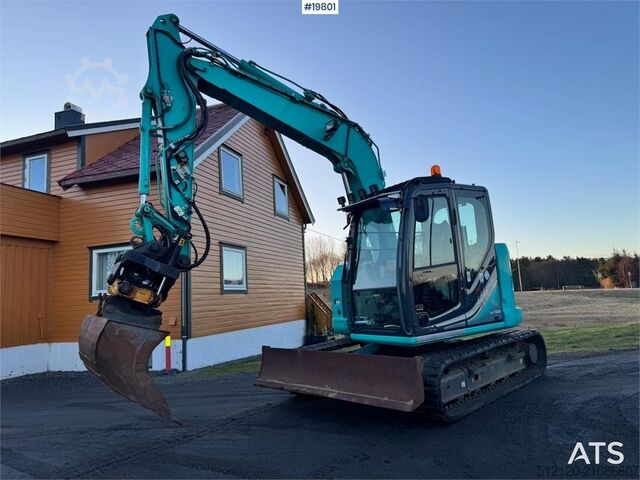 Rupsgraafmachine Kobelco SK75SR-3E crawler excavator with rototilt, 4 bucke
