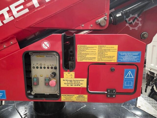 Op vrachtwagen gemonteerd platform Palfinger P 240 AXE