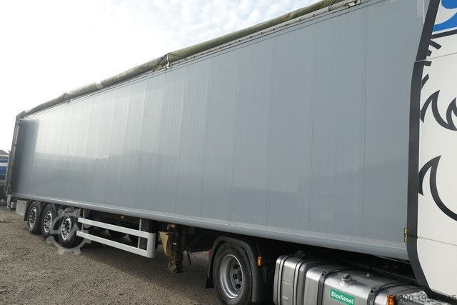 Auflieger mit Walkingfloor KRAKER CF-200, 8mm Boden, 92m³, Trichter, Luft-Lift,SAF