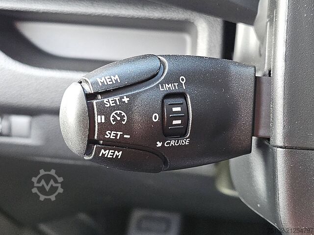 Camioneta familiar de techo alto CITROEN E-JUMPY L2 50 kWh 230Km WLTP