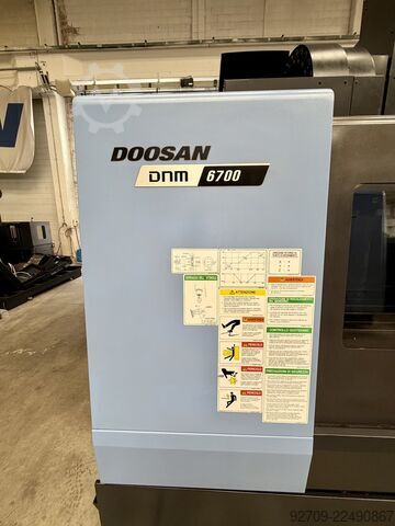 Vertikalni obradni centar DOOSAN DNM 6700