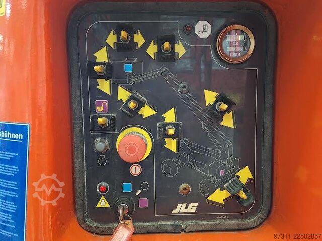 Artikulisan teleskopski bum lift JLG M600JP