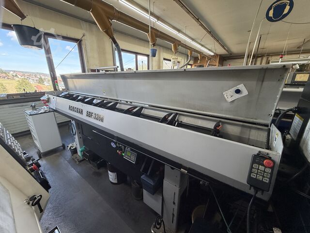 Torno automático de cabezal móvil Tornos Swiss DT 26