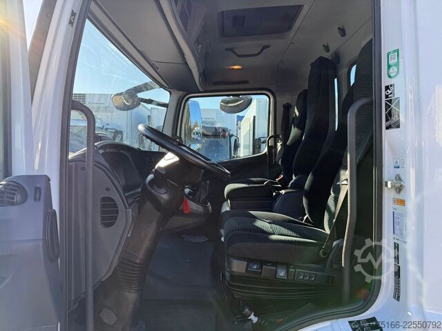 Tre-vejs tippevogn MERCEDES-BENZ ATEGO 816 Kipper 3-Seiten*KRAN HIAB X 078*2xAHK