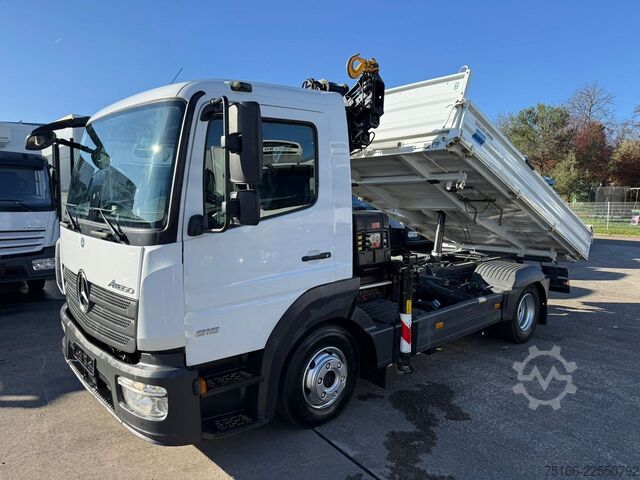 Tre-vejs tippevogn MERCEDES-BENZ ATEGO 816 Kipper 3-Seiten*KRAN HIAB X 078*2xAHK