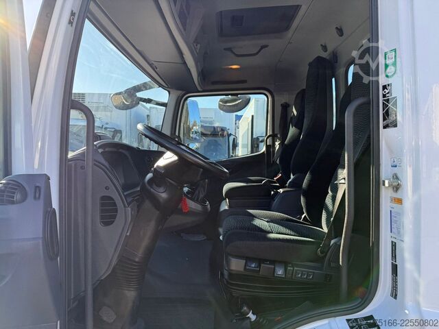 Tipvogn varebil MERCEDES-BENZ ATEGO 816 Kipper 3-Seiten*KRAN HIAB X 078*2xAHK