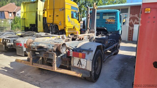 Dreiseitenkipper LKW Mercedes-Benz 1824 4x2 Meiller RK 13.055 blatt german