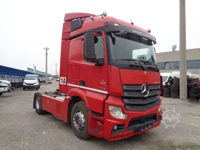 Standart çekici ünitesi Mercedes-Benz Actros 1836