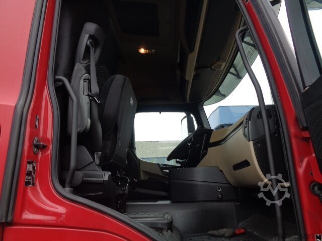 Standart çekici ünitesi Mercedes-Benz Actros 1836