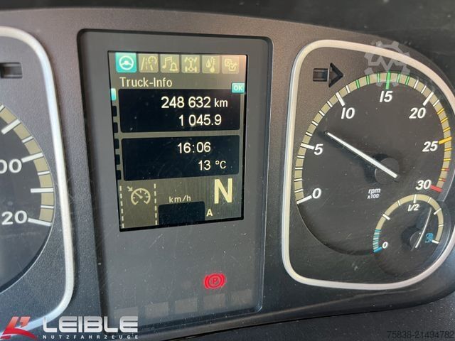 Autocamion cu caroserie tip cutie MERCEDES-BENZ Atego 1018*Koffer*Rolltor*Rolltor seitlich*Klima