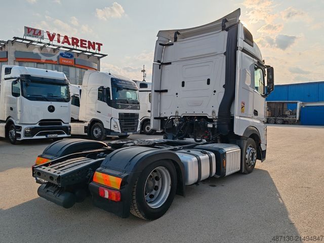 Véhicule tracteur volume MERCEDES-BENZ ACTROS 1851 mega Prime