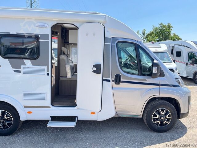 Halvintegrerad husbil CARADO pro+ V 132 AKTIONSPREIS