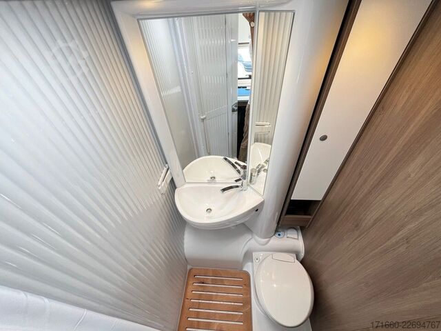 Halvintegrerad husbil CARADO pro+ V 132 AKTIONSPREIS
