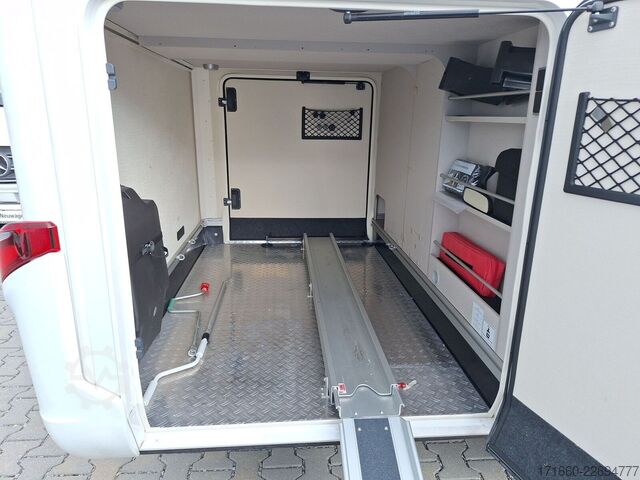 Halvintegrerad husbil HYMER/ERIBA Exsis-t 474