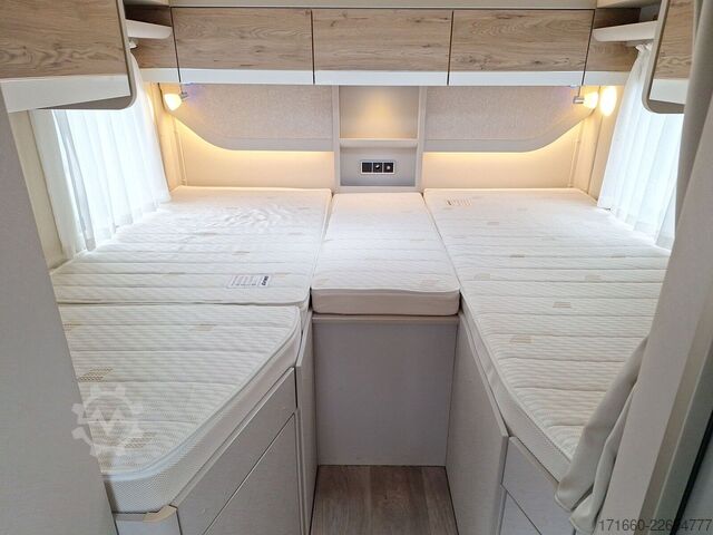 Halvintegrerad husbil HYMER/ERIBA Exsis-t 474