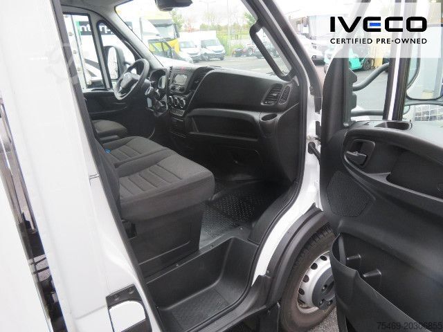 Vrachtwagen met bakwagen IVECO 70C18HA8/P