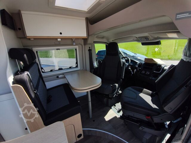 Kamper LMC Innovan pure 640, Automatik,Längsbetten,Model 27