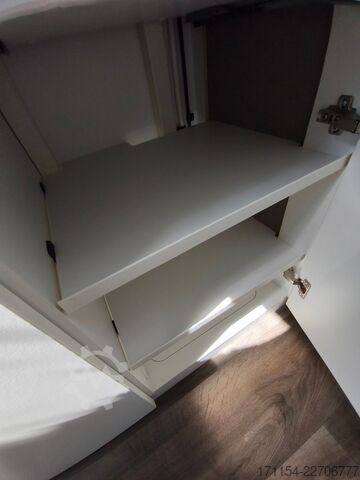 Kamper LMC Innovan pure 640, Automatik,Längsbetten,Model 27