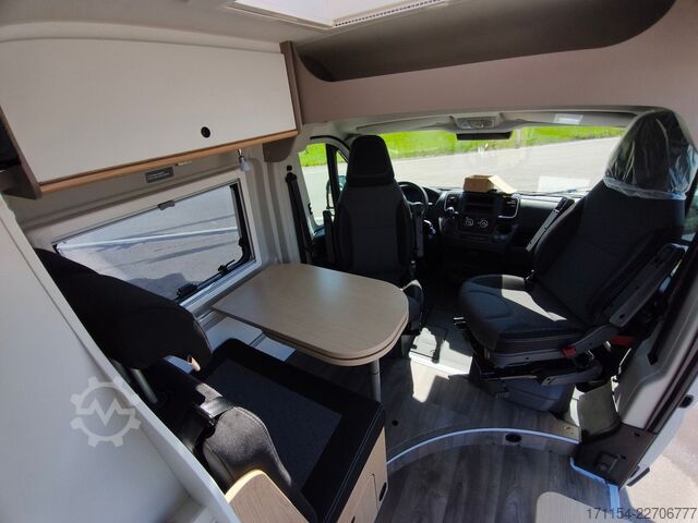 Kamper LMC Innovan pure 640, Automatik,Längsbetten,Model 27