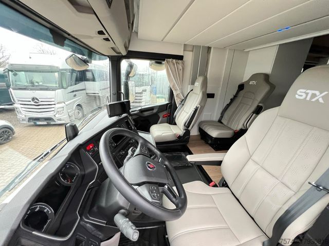 Cattle truck SCANIA S 500 STX  5 Pferde  POP-OUT, POP-UP Küche unten