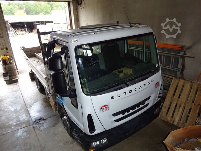 Camion avec caisse Iveco ML 75 E 18K