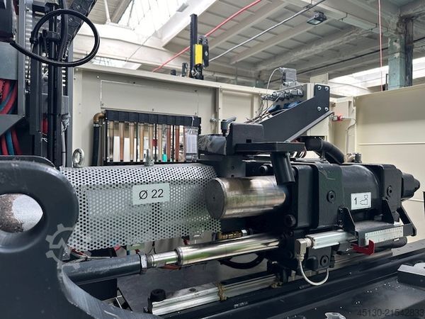 Injection molding machine Engel Victory 330H/200V/140 combi Ecodrive