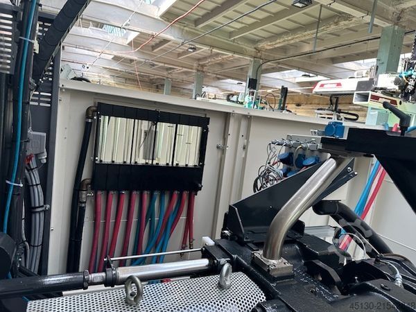 Máquina de moldagem por injeção ENGEL Victory 330H/80V/160 combi Ecodrive