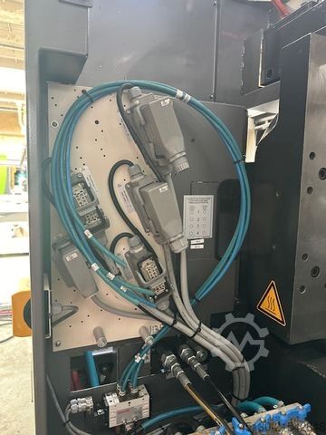 Máquina de moldagem por injeção ENGEL Victory 330H/80V/160 combi Ecodrive