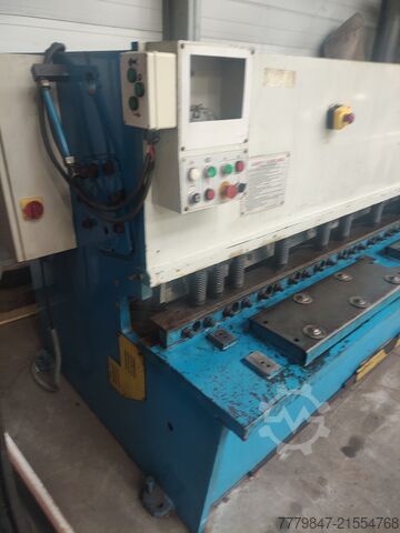 Hydraulické gilotinové nůžky ALLMAC industries 8 X 3200 MM