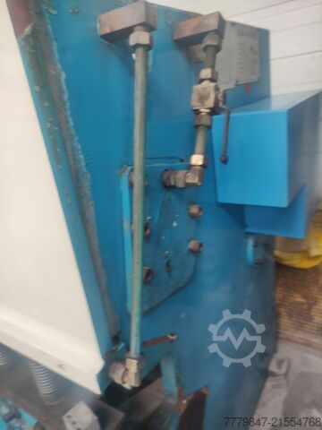 Hydraulické gilotinové nůžky ALLMAC industries 8 X 3200 MM