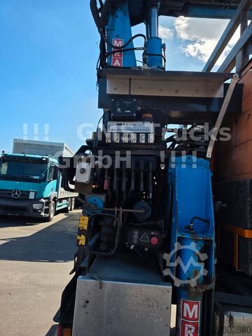 Vrachtauto met open laadbak VOLVO FM12-380 / 8X4 / 28m Hiab Kran / WINCH