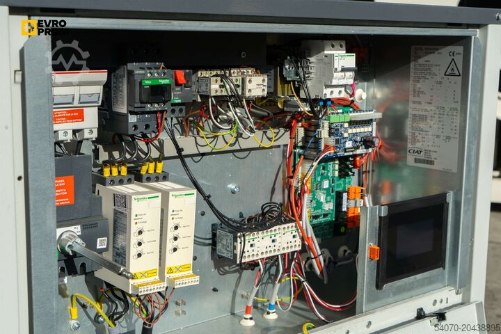 Koelmachine/warmtepomp New Aircooled chiller/Heat Pump CIAT ILD 0240R 0021 61.6 kW/62.2 kW