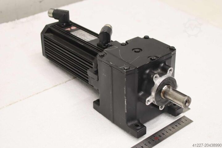 Servo-motorreductor 0,8 kW 144 rpm Lenze MCA 10140-RS0B0 G50BH121MVAR3C00