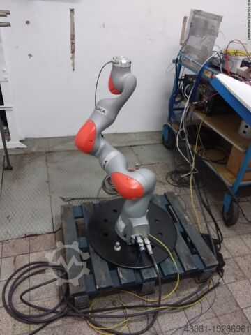 Roboty - obsługa KUKA LBR IIWA 7 R800