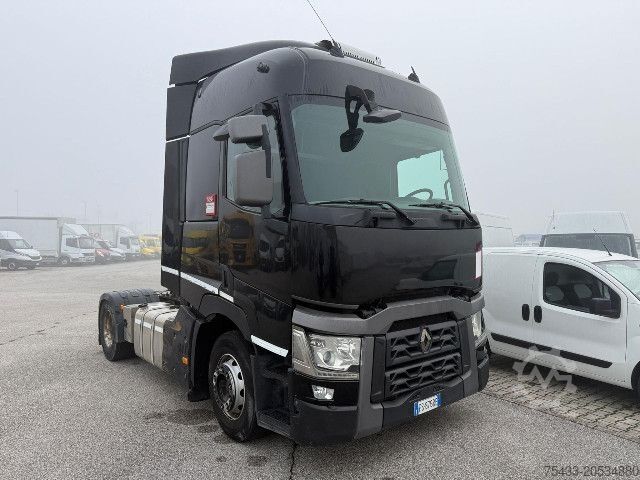 Standaard trekker Renault T 460