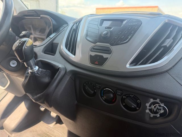 Transporter mit Koffer FORD .Tüv 12/6