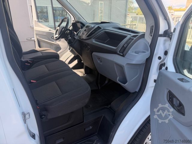 Transporter mit Koffer FORD .Tüv 12/6