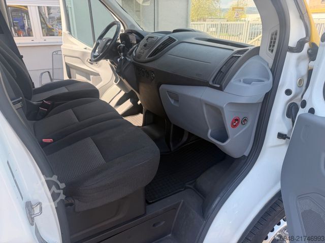 Vrachtwagen met bakwagen FORD Transit ma.1.Hand.Tüv 10/26