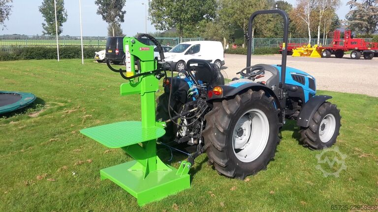Houtkloofmachine  Agomac houtklover