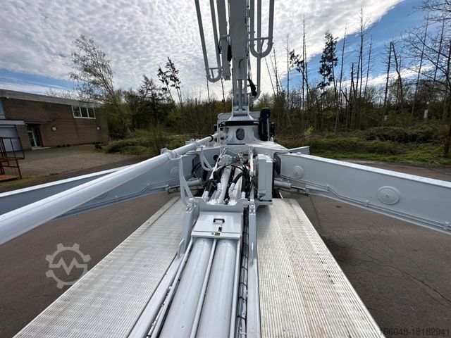 Betonpompwagen MERCEDES-BENZ Arocs 5 4542 8x4 SWAN TSP 47-5 160RZ ( 47m )