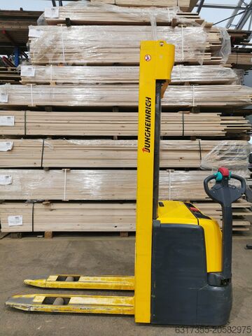 Στοίβαξη παλετών junghein EJC 214