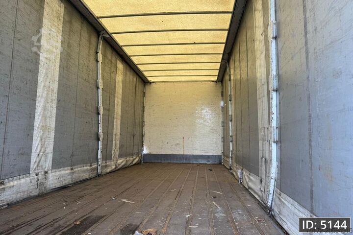 Przesuwana plandeka Scania P230 Day Cab, Euro 5, / Manual / 750x248x260 / ...