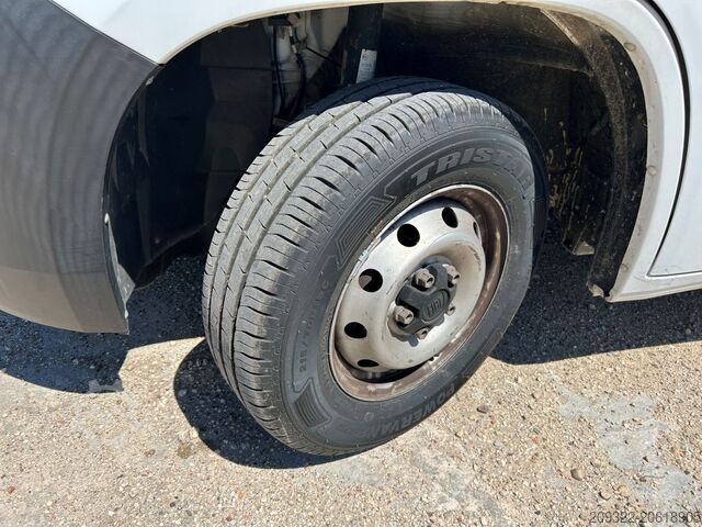 Caravan/camper Fiat Weinsberg Carabus 600 K | 4 Posti Letto | Completamente Attrezzato