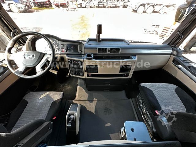 Standard tractor unit MAN TGX 26.500 6x2 Blatt-/Luft